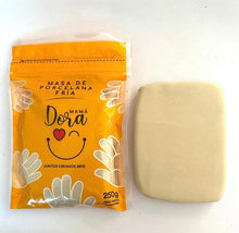 Carica l&#39;immagine nel visualizzatore di Gallery, PORCELLANA COLORATA MAMA DORA
