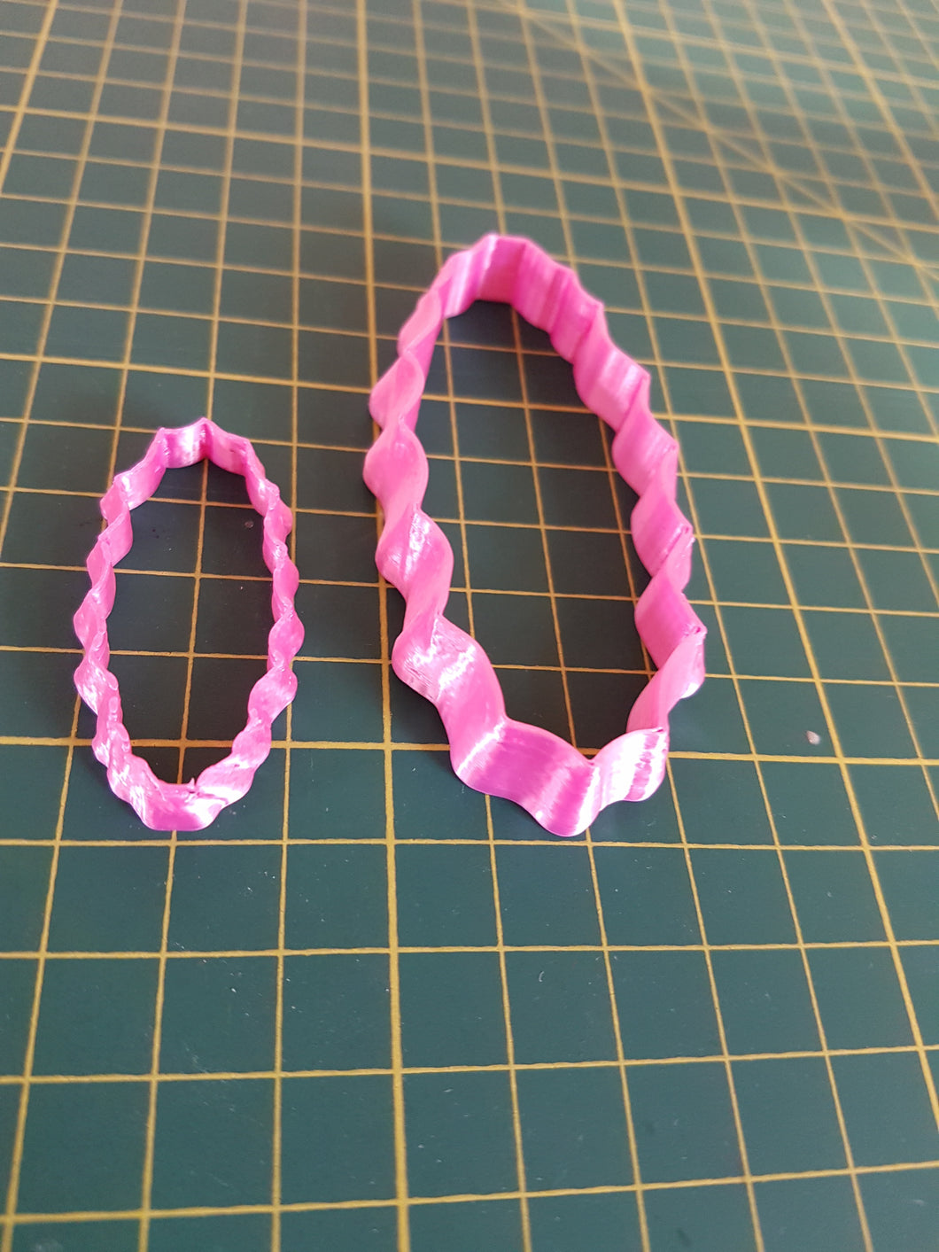 VENATOR AND CUTTER FOR HOLLY